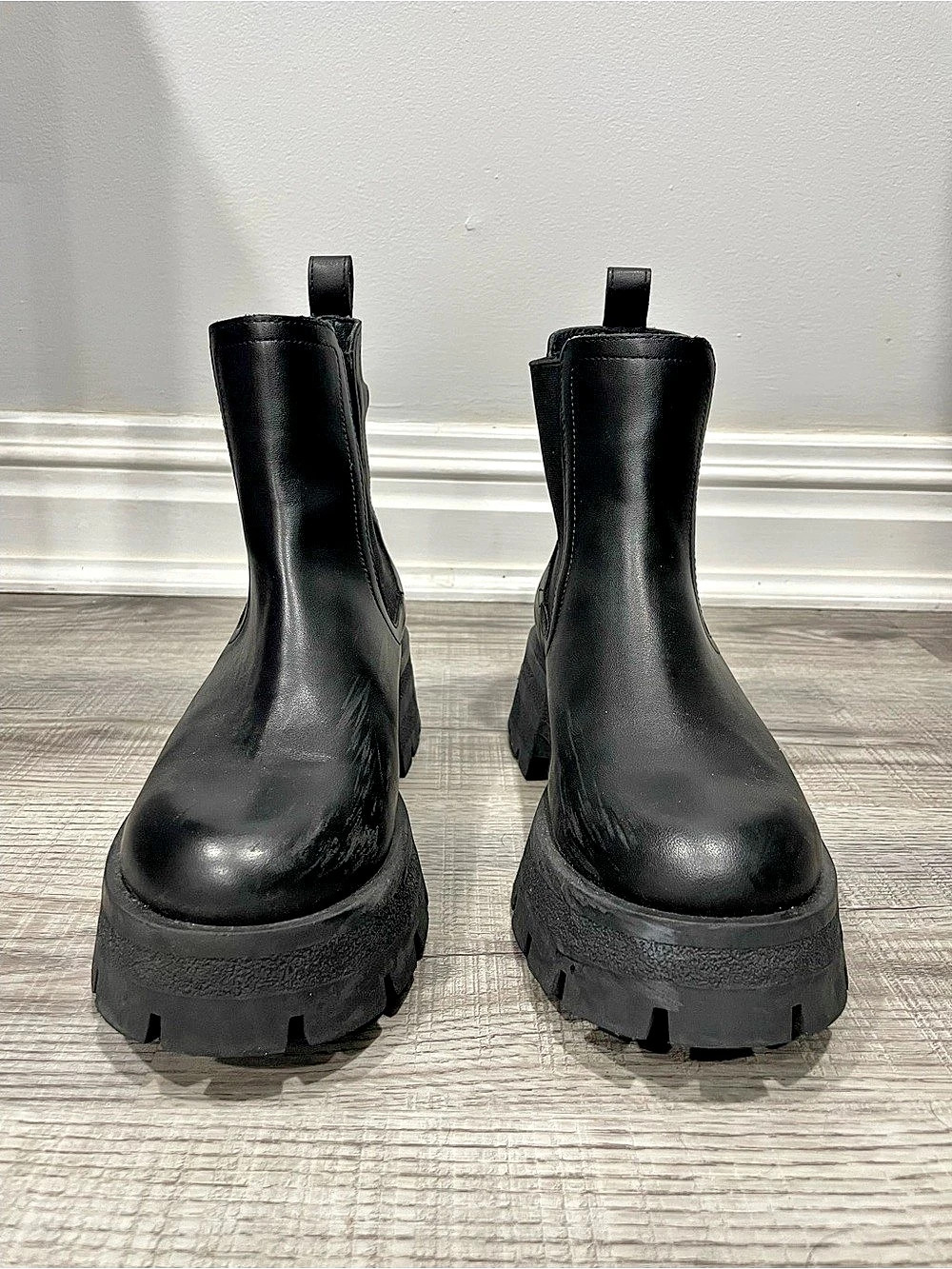 Steve Madden Howler Ankle Boot Black Lug Sole Boots. Size 10